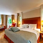 Roewers Privathotel & Отель Зеллин