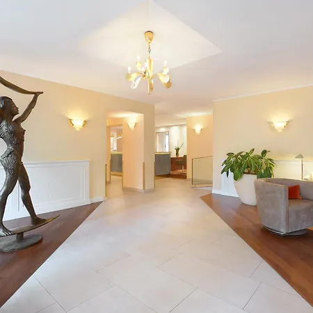Romantik Roewers Privathotel Sellin (Rugen)