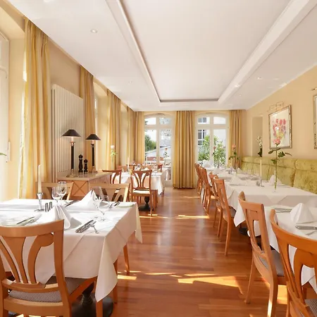 Romantik Roewers Privathotel Sellin (Rugen)