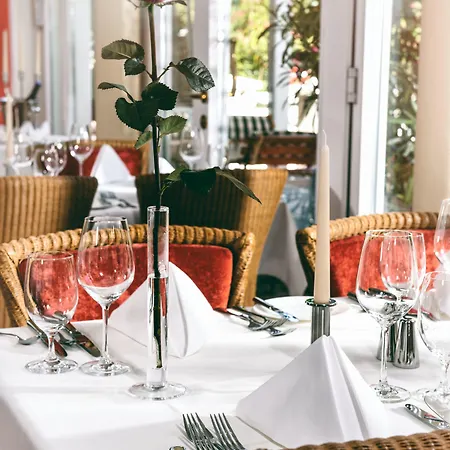 Roewers Privathotel & Sellin (Rugen)